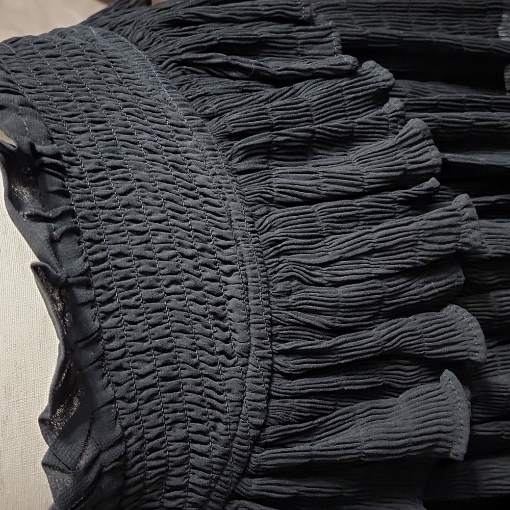 ☀️Forever 21 BLACK Woven Mini Skirt - Picture 4 of 10